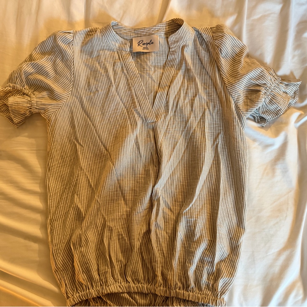 Rails Striped V-Neck Short Sleeve Blouse in Cream and Tan